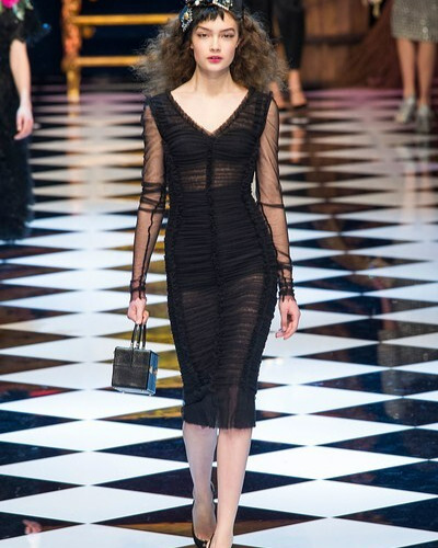 Robe moulante volante tulle - en,