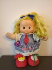 poupée Fisher Price little