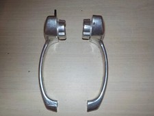 PAIRE POIGNEES DE PORTE PIAGGIO TRIPORTEUR..