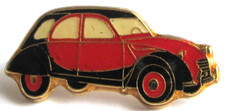 Pin's VOITURE 2 CV  ROUGE ET
