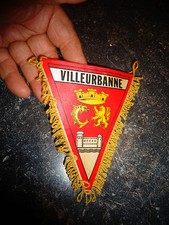 Ancien petit Fanion touristique Scooter Caravane Campeur VILLEURBANNE 
