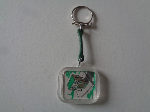 Ancien porte cle - porte, a
