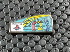  pins pin BADGE MEDIA ANTENNE 2 123 SOLEIL