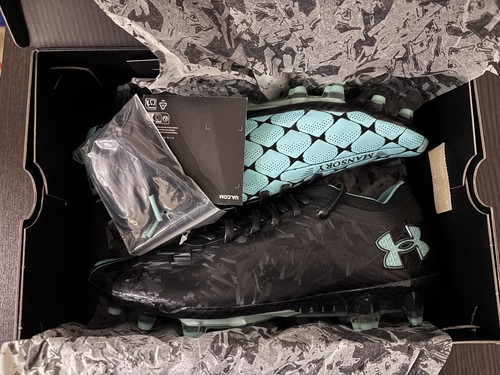 Chaussures crampons under - chaussures,