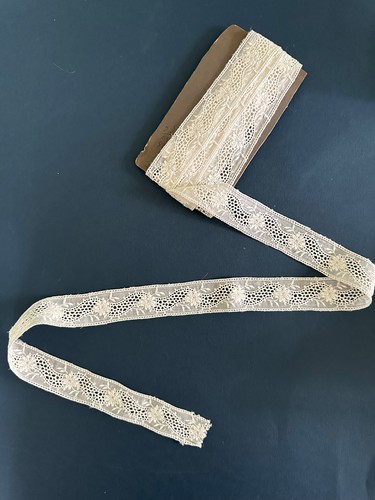 Belle broderie ancienne - , sur