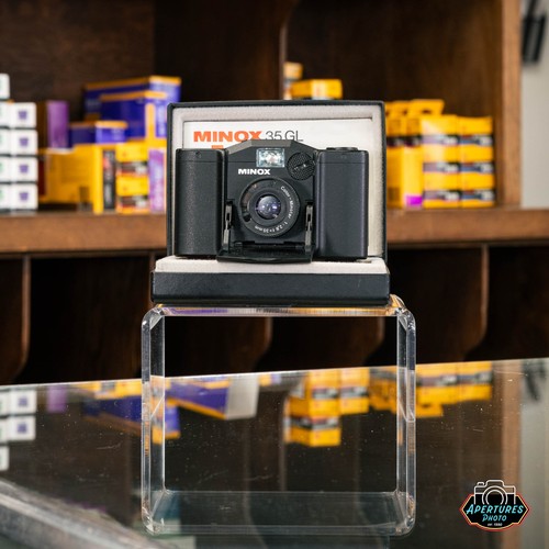 Minox w case - gl, w/case