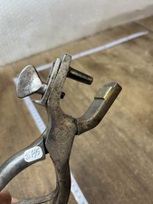 Pince Emporte-Pièce