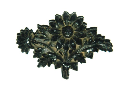 Jolie broche bois début - jolie,