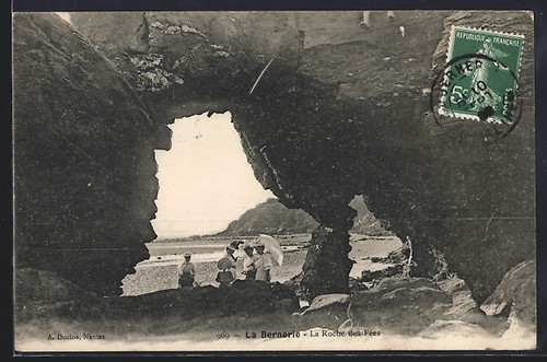 Cpa bernerie roche des - la,