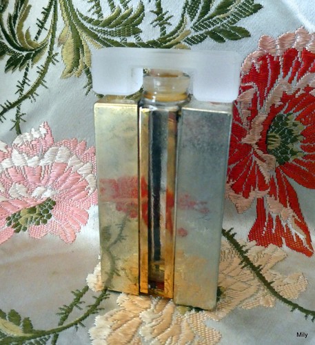 Flacon parfum vintage 1981 - flacon,