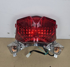 Feu arrière rouge Sym Orbit 3