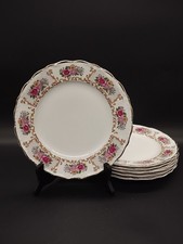 6 assiettes plates Porcelaine