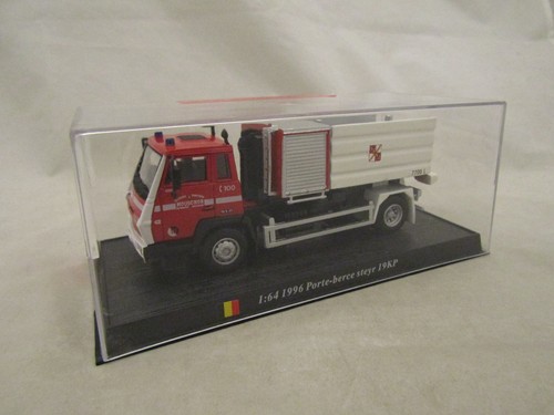 Vehicule porte berce - 1/64,