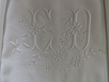 Grand drap en pur fil de lin, 2.43 m X 3.20 m, superbe mono E D, ancien