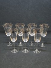 7 Verres A Pied En Cristal Fin A Vin Ou Eau - Baccarat? / Saint Louis? 