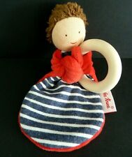 34. DOUDOU HOCHET KATHE KRUSE POUPEE GARCON BLEU ROUGE BEIGE ANNEAU BOIS TBE