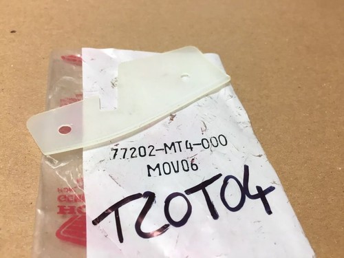 Honda 77202 mt4 000 plaque - honda, 77202-mt4-000