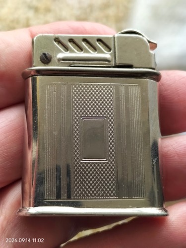 Ancien briquet essence - briquet, feudor