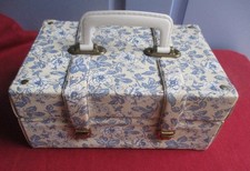 JOUET ANCIEN VALISETTE COUTURE POUPEE VINTAGE