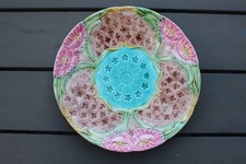 Assiette en Barbotine Orchies