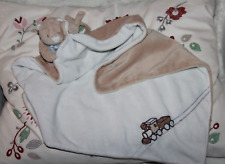 DOUDOU NOUKIES OURS OSCAR ET LEON COUVERTURE BLEU BLANC BEIGE MARRON TRAIN