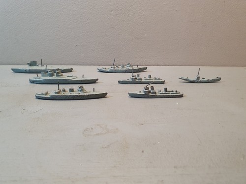 Lot bateaux plomb - 7, dinky