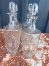 4 carafons à liqueur en