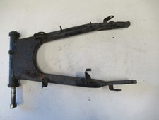 Bras oscillant de roue