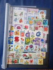 +45 Timbres Fleurs & 1 Bloc