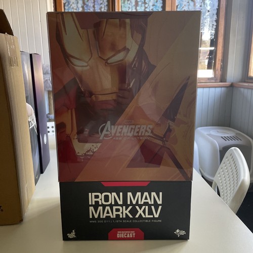 Hot toys iron - toys,