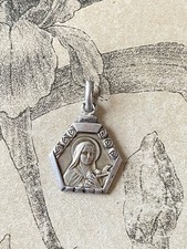 Médaille Religieuse / Pendentif Sainte Therese de l'enfant Jésus Lisieux Argent
