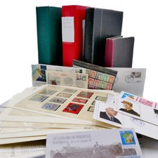 Vrac de timbres de France neufs et oblitérés en un carton.