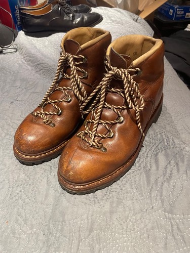 Raichle hiking boots size - , 5