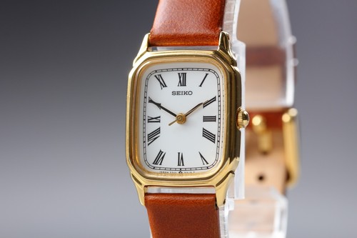 Montre femme romaine vintage
