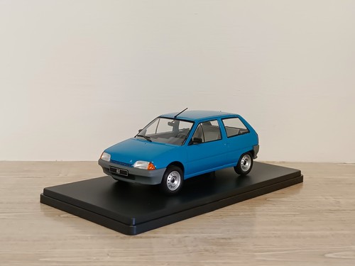 Citroen bleu 24 - ax, whitebox