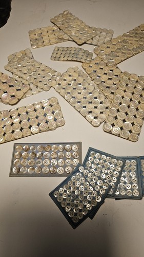 Plaques boutons anciens en - anciens,