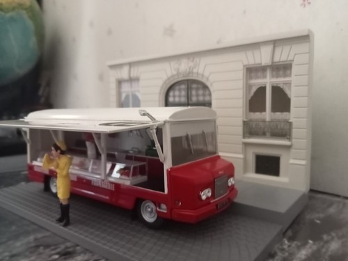 Ixo vendeur ambulant - 1/43,