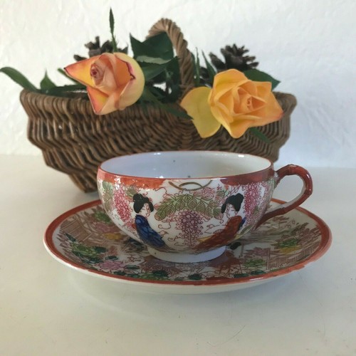 Ancienne tasse et sous - tasse,