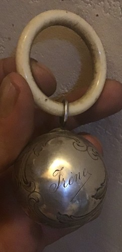 Superbe hochet boule xixe - hochet,