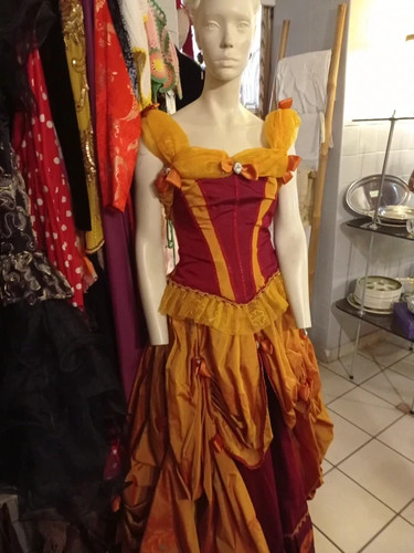 Robe moyen age mariée - age,