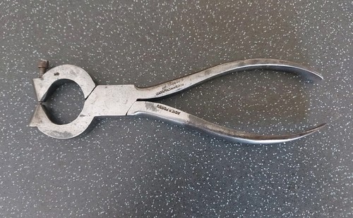 Outils anciens belle pince - anciens,,
