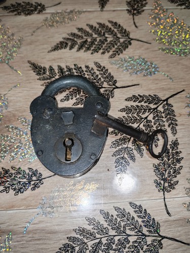 Grand cadenas ancien - grand, fer