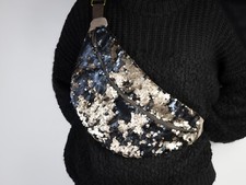 sac banane femme tissu sequin biface noir et or