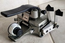 Colleuse à scotch "Dr. Léo