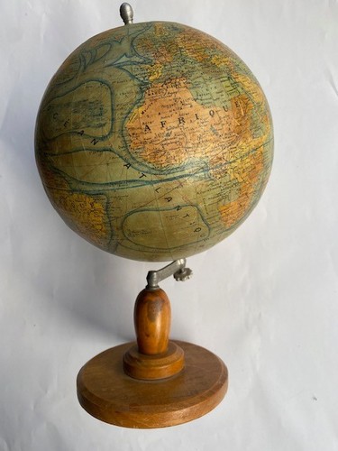 Globe terrestre ancien - , j