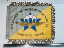 PARACHUTISTE FANION LOCALE PEINT 1 ER RCP VAINCRE OU MOURIR AU DOS CATHEDRALE