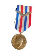 Médaille D’Honneur De L’Aéronautique. Bronze Attribution 1985