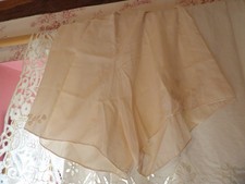 Ancienne culotte en soie brodée,monogramme "SR" lingerie fine,1930