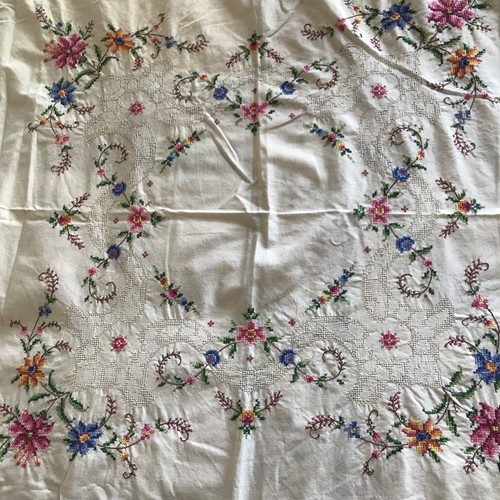 Nappe thé vintage brodé - a,