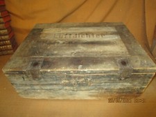 Boite à munitions allemande avec son intérieur en zinc / ouverture à système